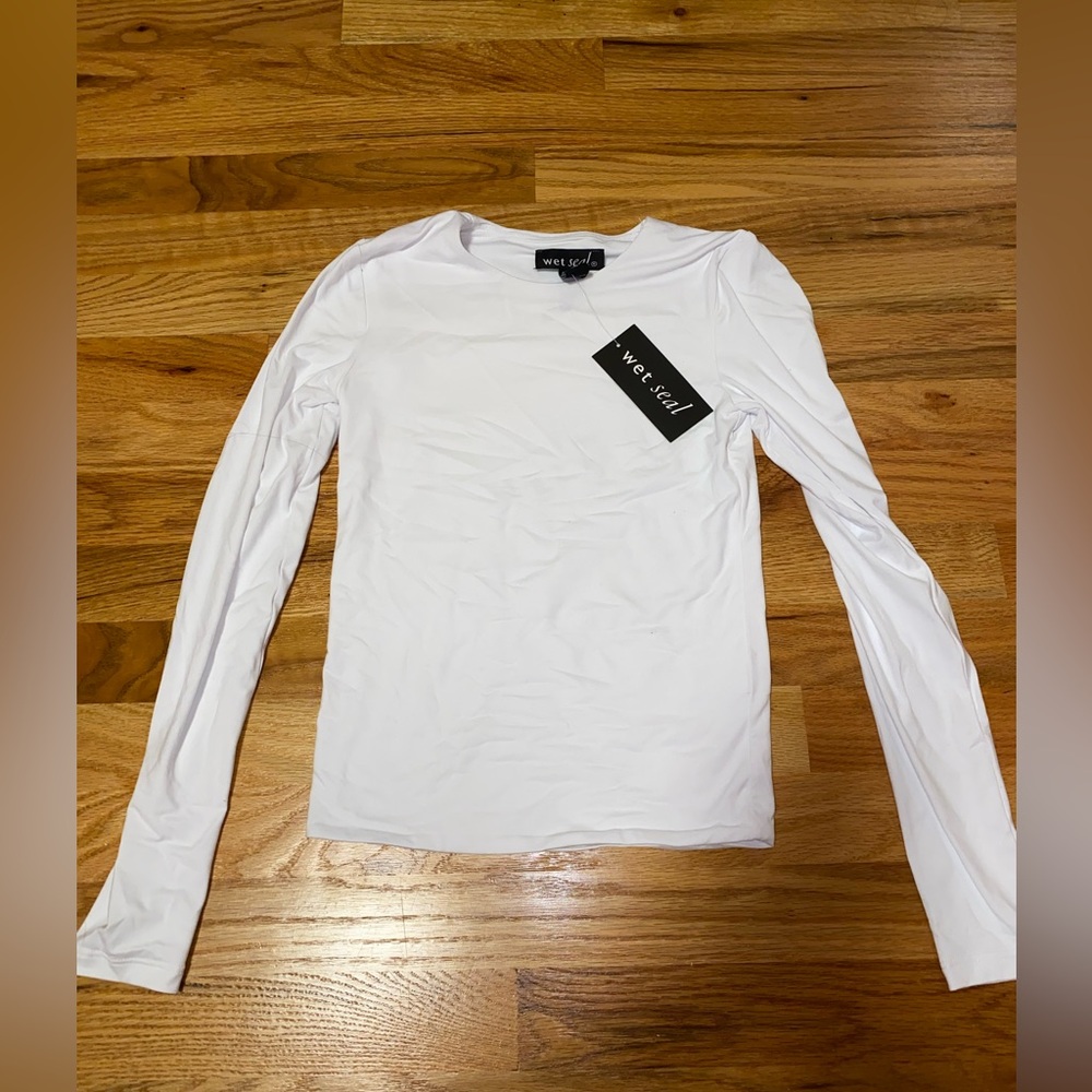 Wet Seal White Long Sleeve Crewneck Top
